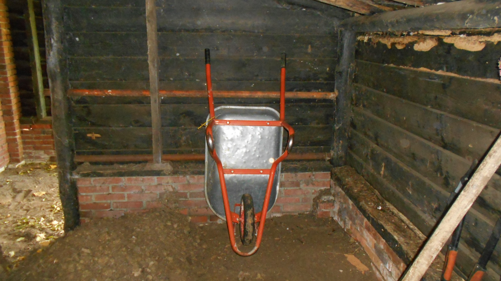 november 2020 opslag in kleine paardenstal